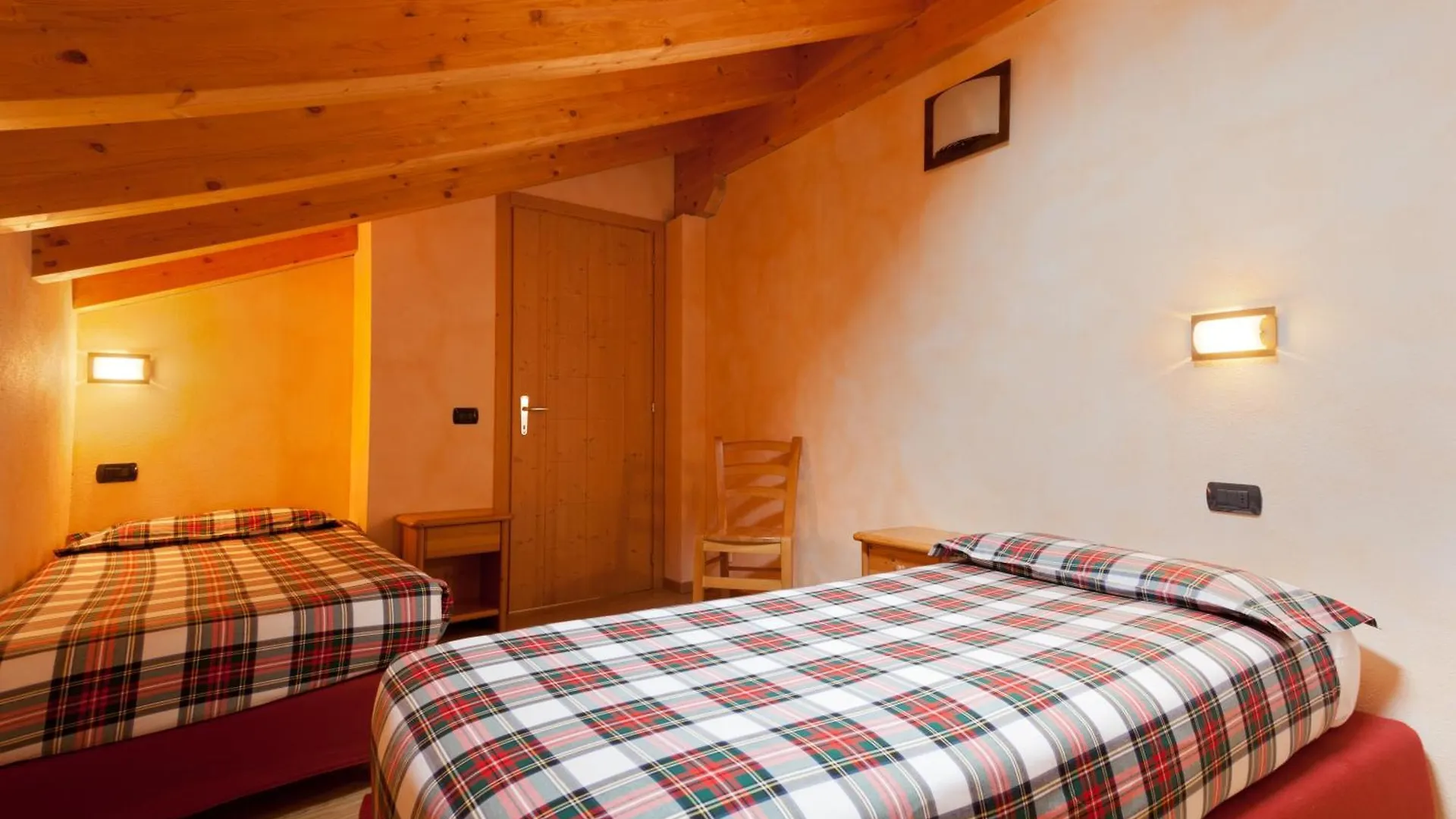 Chalet Stelle Di Neve Bormio Italië