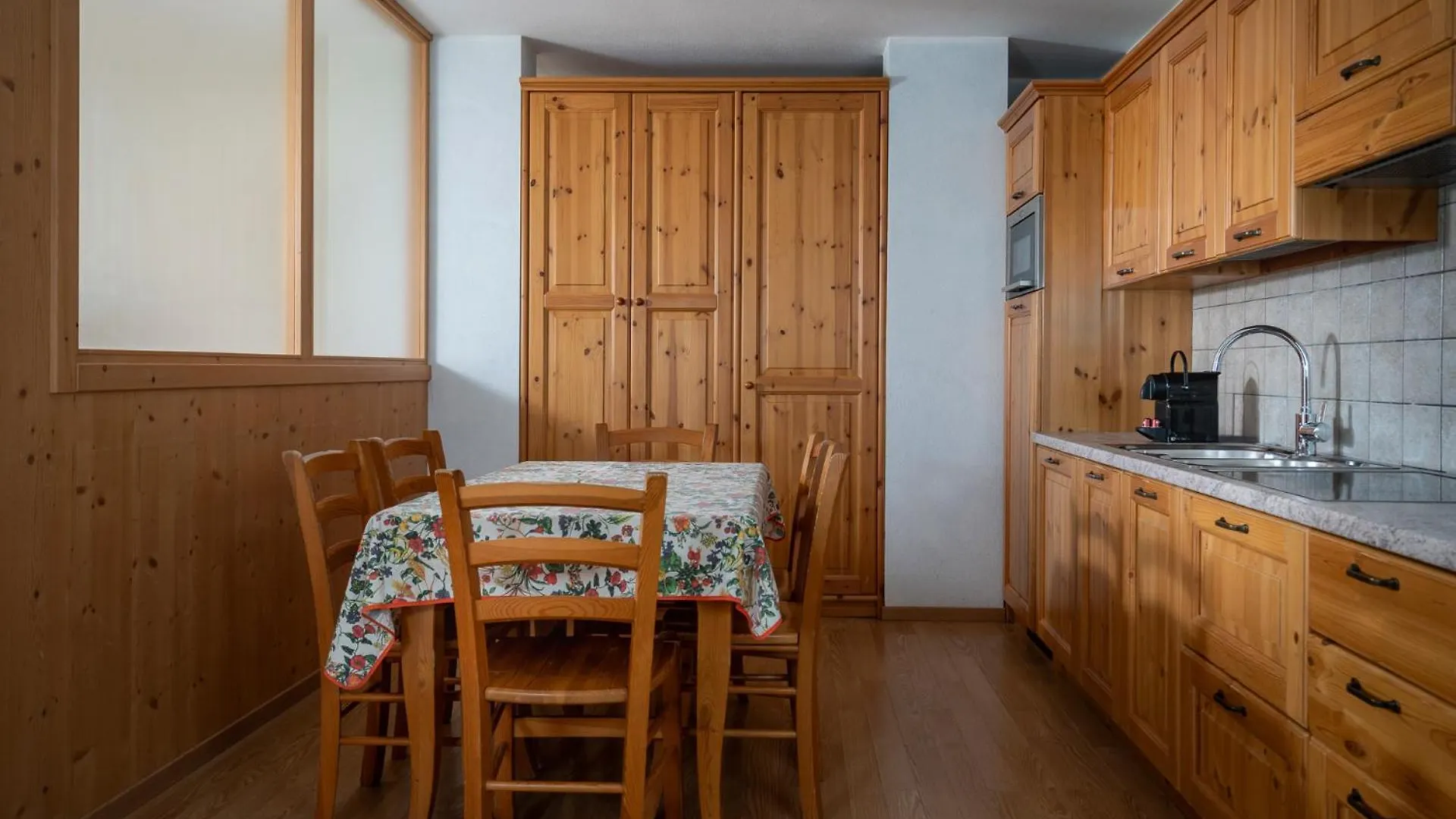 Hotel apartamentowy Chalet Stelle Di Neve Bormio